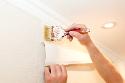 Pose de papier peint à Miélan — revêtements muraux et toiles de verre